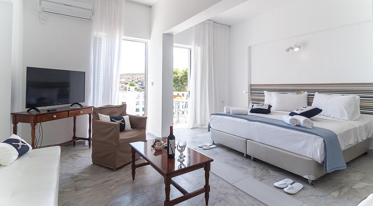 Paradiso Resort Agia Marina  外观 照片